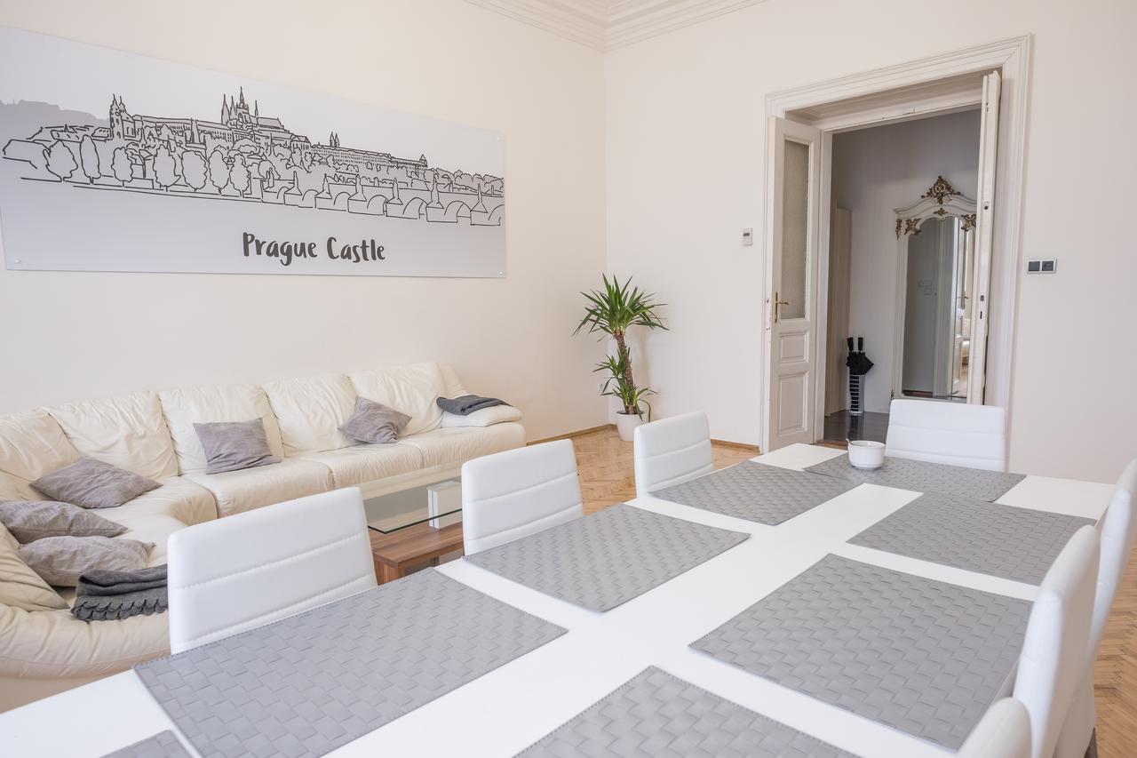 Apartments Resslova By The Dancing House Praag Buitenkant foto